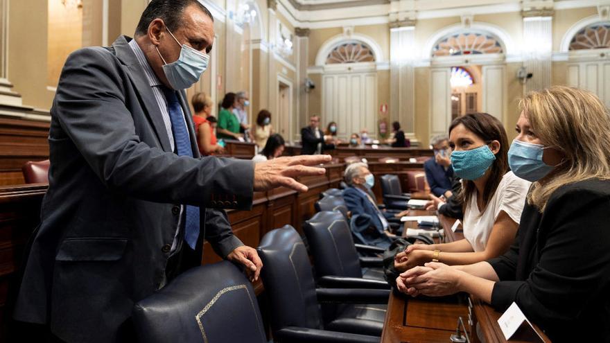 Blas Trujillo, en el pleno del Parlamento de Canarias.