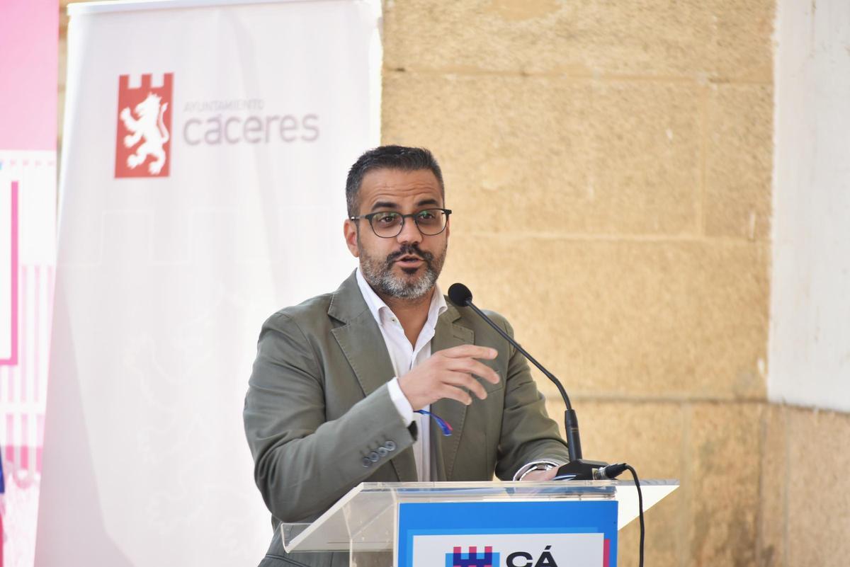 Galería | Extremadura cierra filas con Cáceres 2031