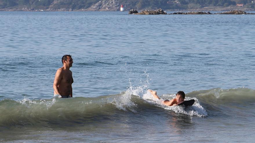 Galicia pasa del veranillo de San Miguel a la canícula de San Froilán