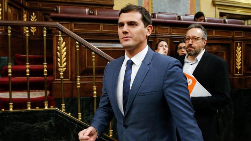 Rivera: "Lamento que el señor Rajoy vote hoy con Bildu, ERC y Podemos"