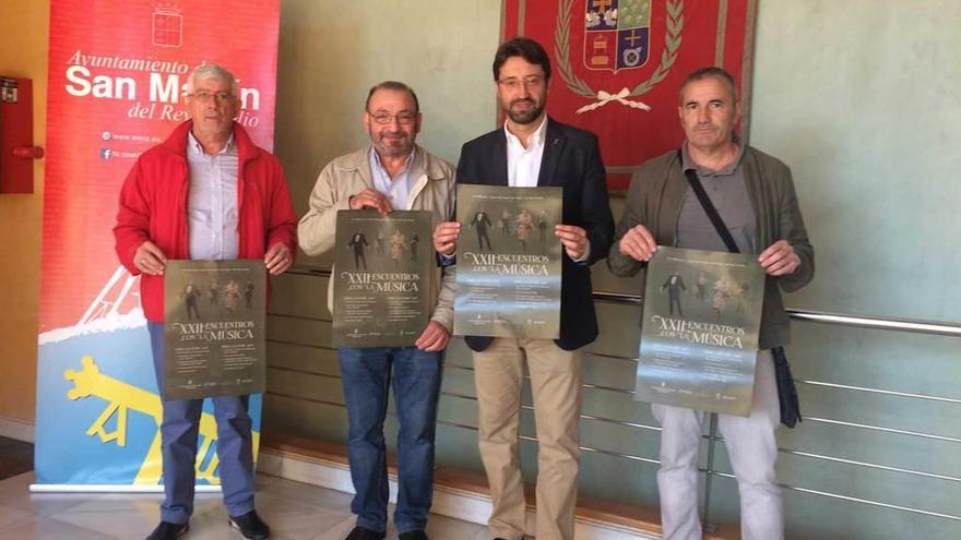 Carlos Morilla, Jesús Montes Sanzo, Enrique Fernández y Alfonso García Valles, durante la presentación.