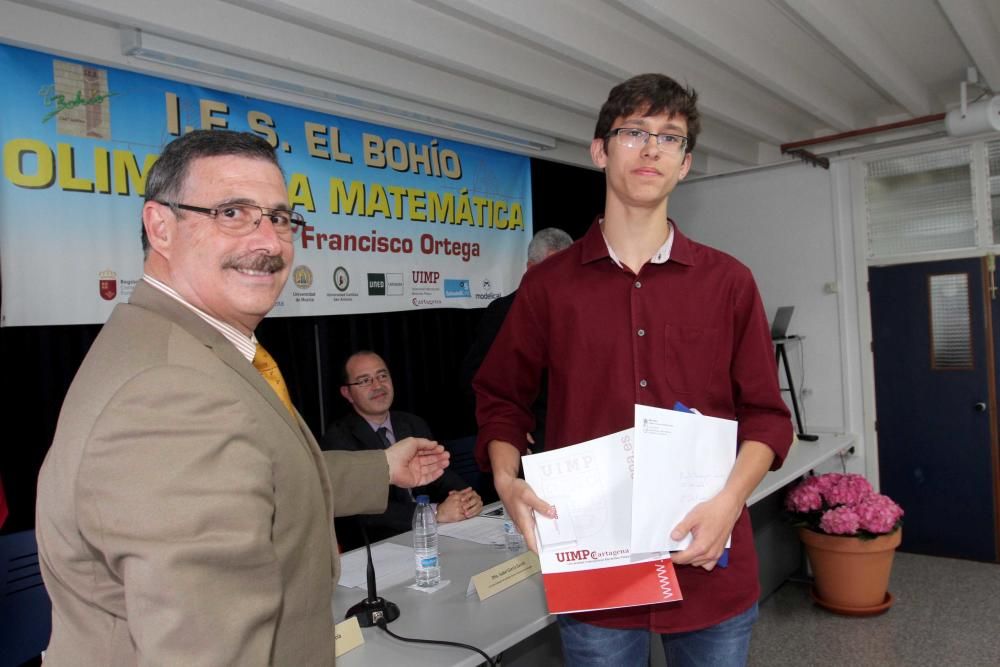 Entrega de premios de la Olimpiada Matemática Francisco Ortega en el IES El Bohio