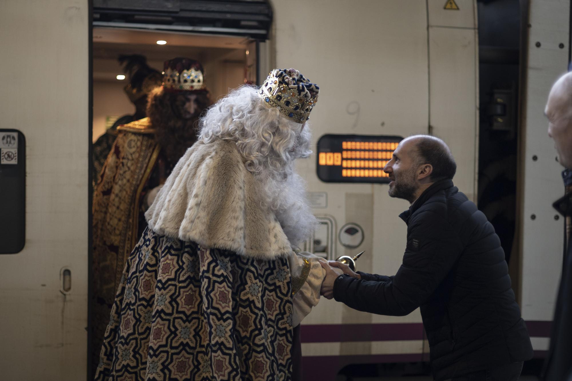 Los Reyes Magos desatan la ilusión en Ourense