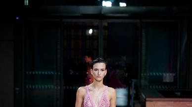 Elie Saab, el desfile de Alta Costura para soñar en la primavera 2022