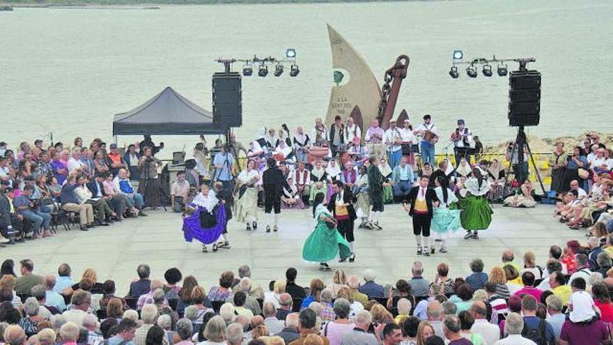 La Festa de la Sal ha donat vida a danses ancestrals com La Farandola