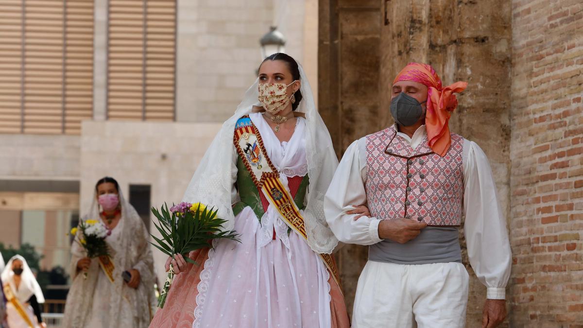 Búscate en el segundo día de Ofrenda por las calles del Mar y Avellanas (entre las 11.00 y 12.00 horas)