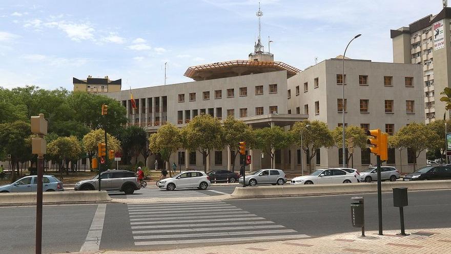 Fachada principal de la Comisaría de Policía