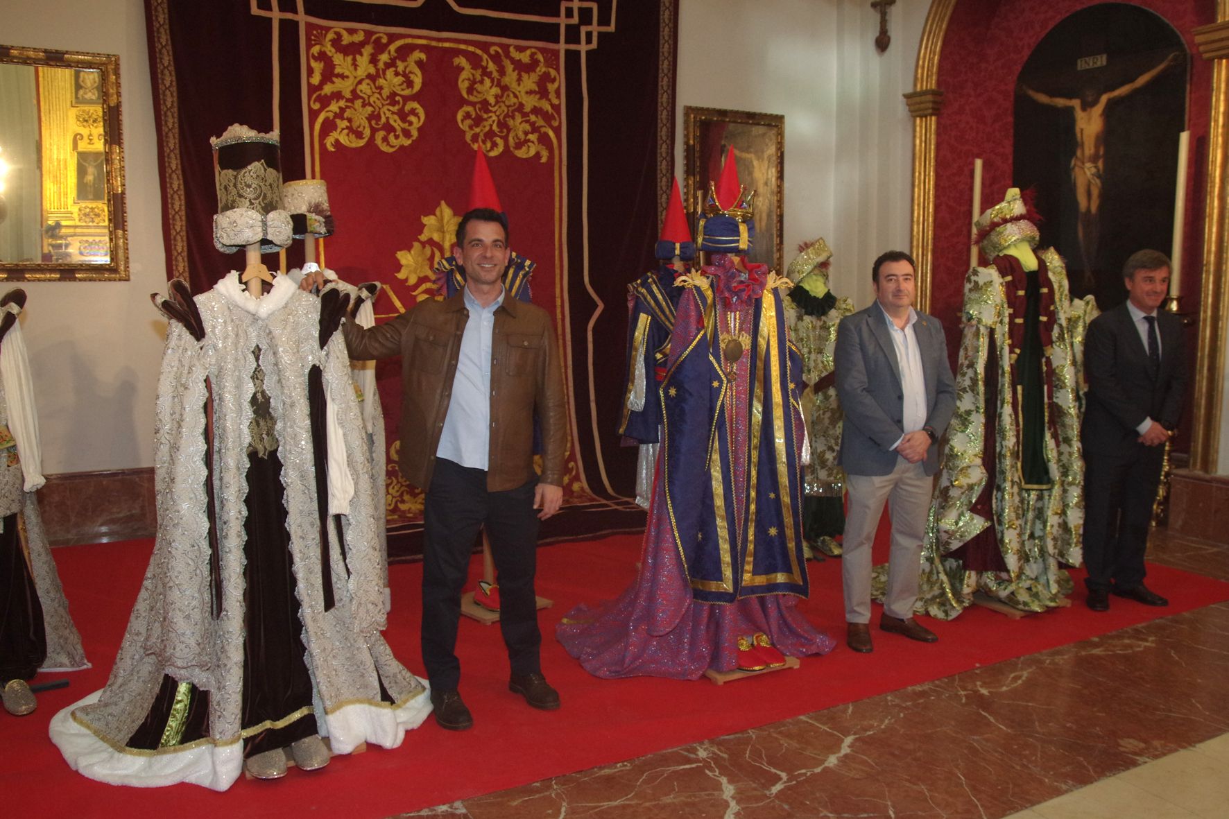 Presentación de los trajes de los Reyes Magos para la Cabalgata de Málaga