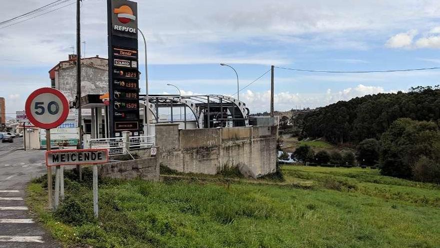 Terrenos en los que está prevista la construcción de la piscina de Meicende.