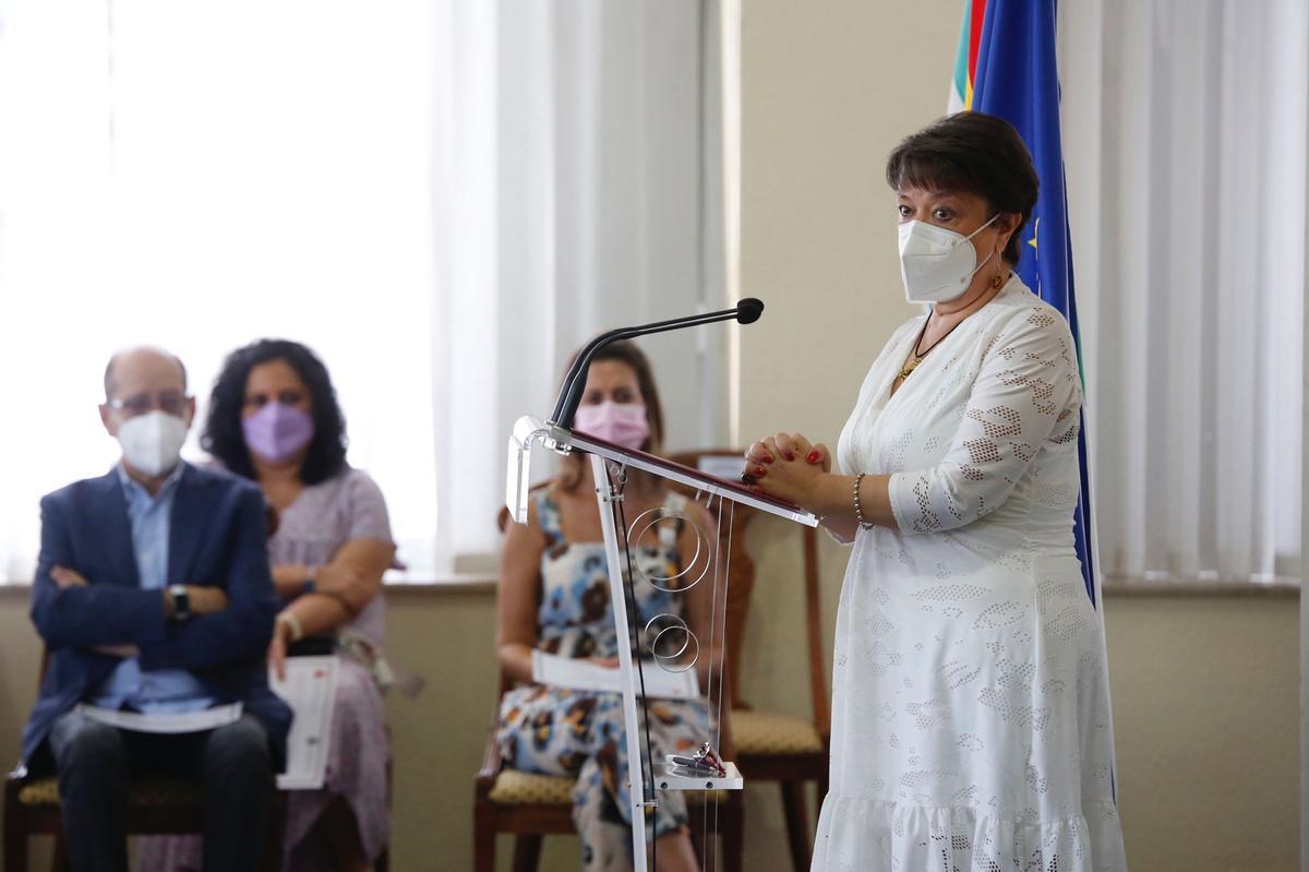 Entrega de diplomas en reconocimiento a la labor de las Fuerzas y ...