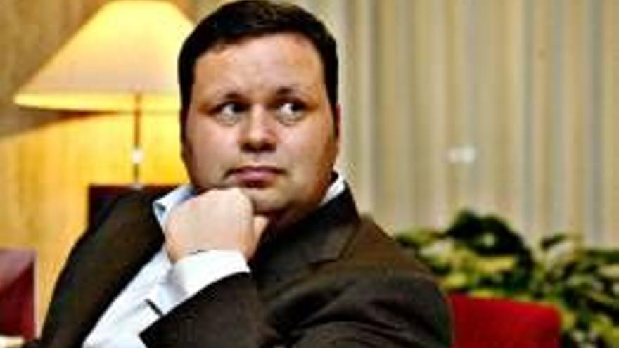 El exvendedor Paul Potts pasea su fama por España