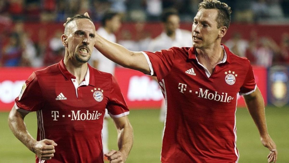 Franck Ribéry, a la izquierda, celebra un gol ante el Milan en el amistoso de este jueves en Chicago.