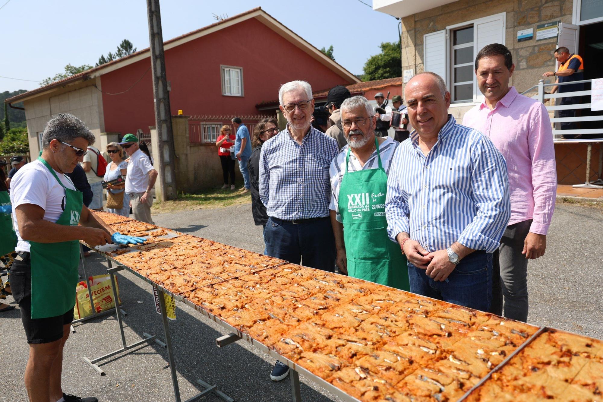 Asistentes a la Festa da Empanada de Millo de Cordeiro.
