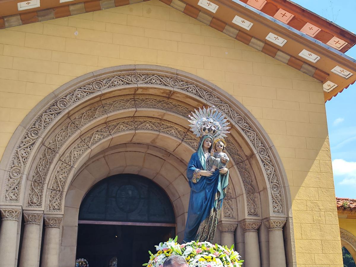 La procesión de Nuestra Señora de la Salud de Lieres, en imágenes