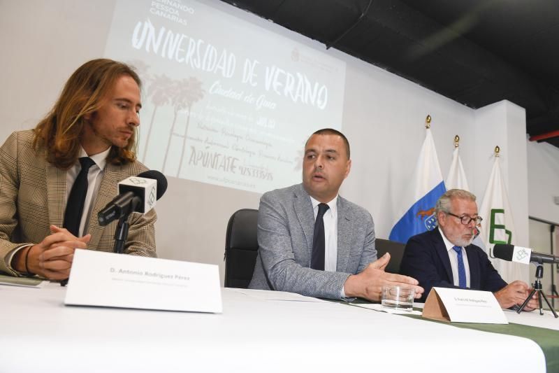 GENTE Y CULTURA 20-06-2018   LAS PALMAS DE GRAN CANARIA.  Inauguración Universidad de Verano Ciudad de Guía, en la foto y de izquierda a derecha: Antonio Rodríguez Perez, Rector Universidad Fernando Pessoa,  Pedro Rodriguez Pérez, Alcalde de Santa Maria de Guia y Pedro Rodríguez Rodriíguez, Presidente Universidad Fernando Pessoa Canarias  .   FOTOS: JUAN CASTRO  | 20/06/2018 | Fotógrafo: Juan Carlos Castro