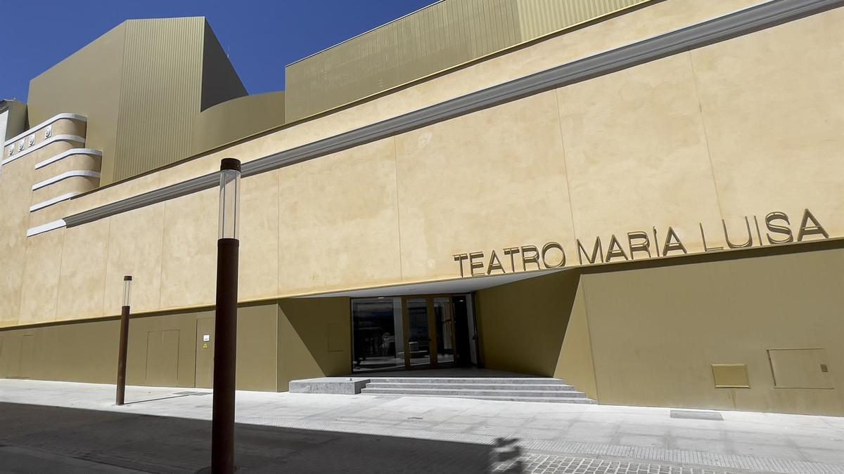 Exterior del nuevo teatro María Luisa de Mérida.
