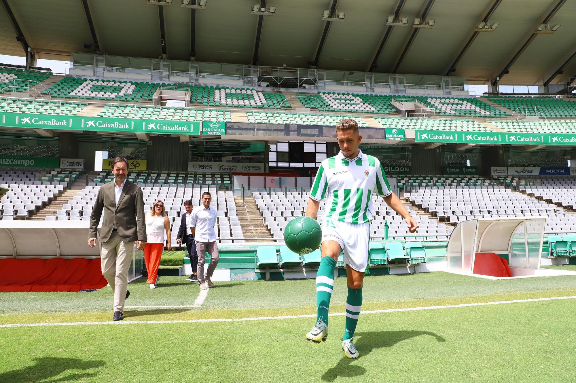 Isma Ruiz presentado como nuevo jugador del Córdoba CF