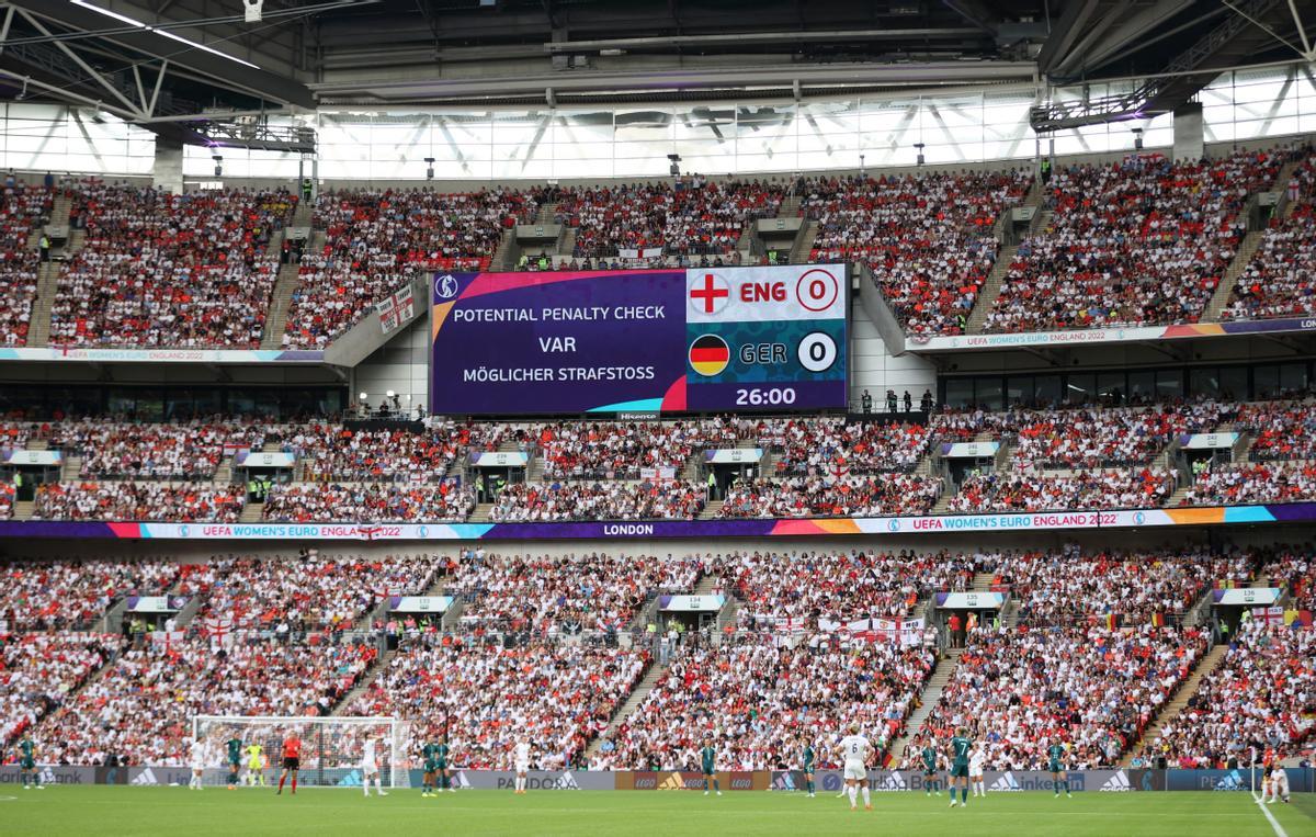 Las gradas de Wembley llenas de aficionados