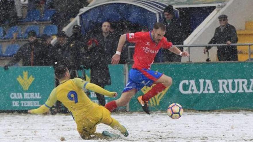 Borja Vicent en un partido con el Teruel en la presente temporada.