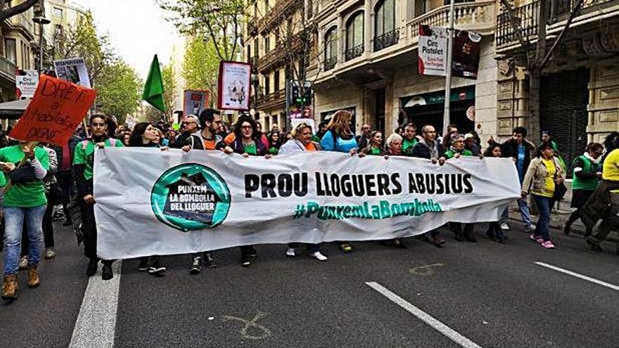 La manifestació pel lloguer, ahir a Barcelona.