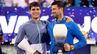 Alcaraz - Djokovic: horario, dónde ver en TV y online hoy la semifinal de las ATP Finals