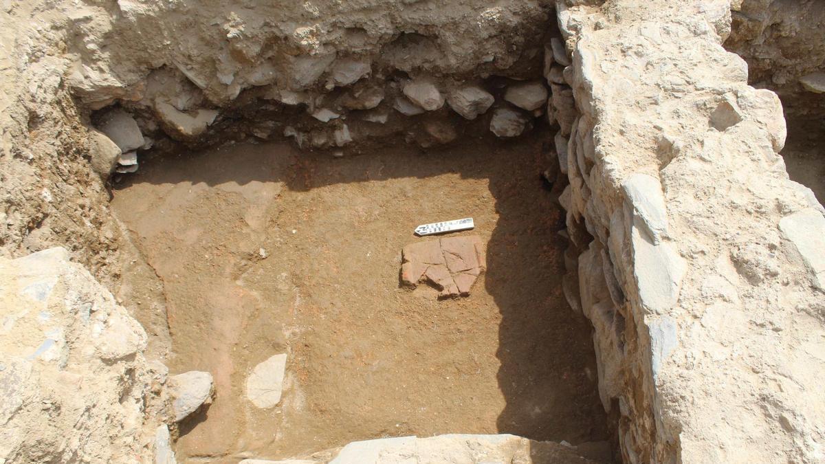La troballa de la primera inscripció d’època tardoantiga de Roses