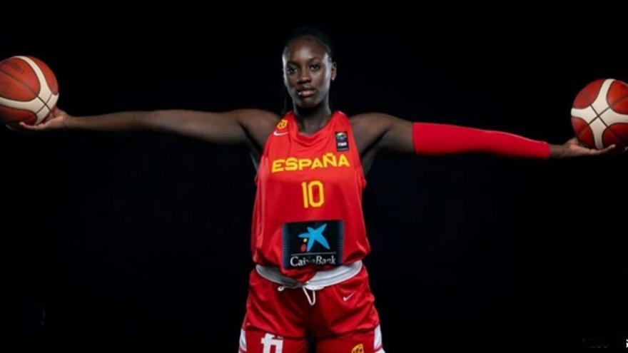 ¿Cuánto mide realmente Awa Fam?