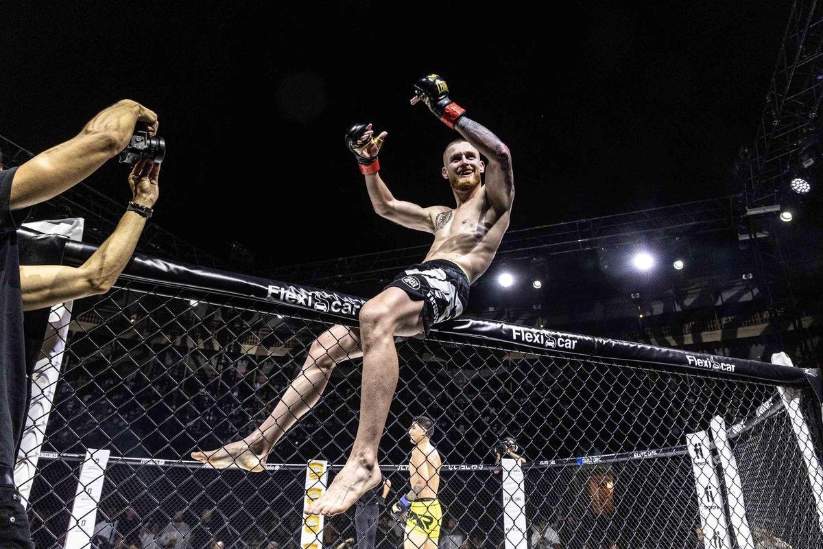 El espectáculo WAR MMA desata la locura en Plaza de Toros de Alicante El espectáculo WAR MMA desata la locura en Plaza de Toros de Alicante