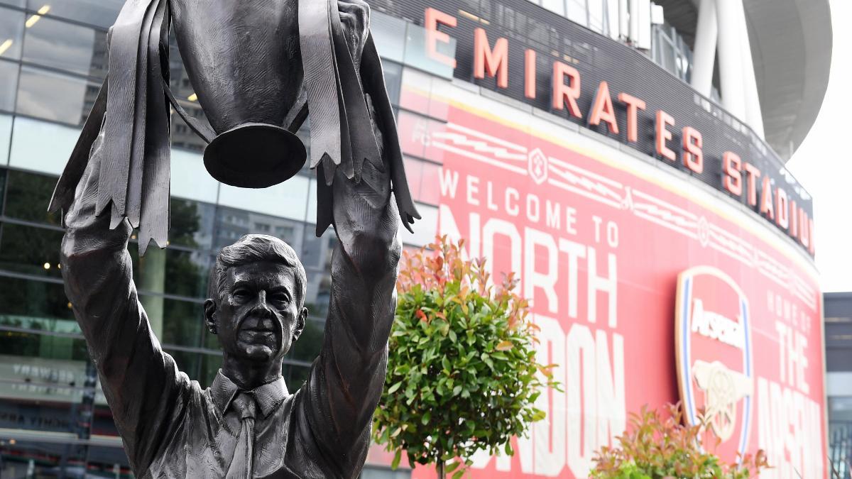 El Arsenal homenajea a Wenger con una estatua en el Emirates