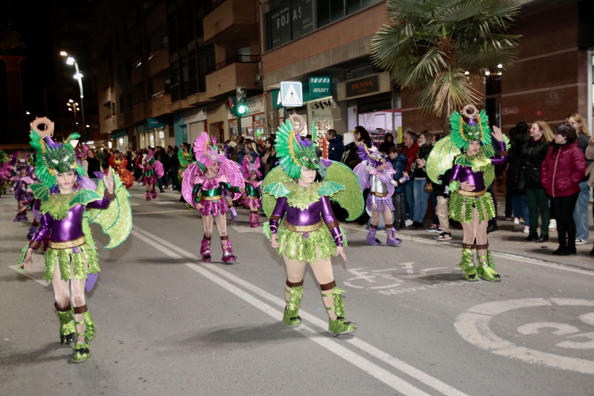 Miles de personas disfrutan del Carnaval en las calles de Lorca