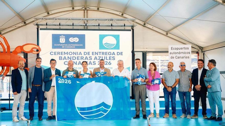 Agaete acoge la entrega de las primeras banderas azules a seis puertos canarios