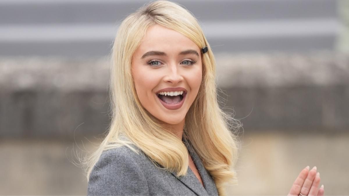 Sabrina Carpenter en el debut de Jonathan Anderson en Dior