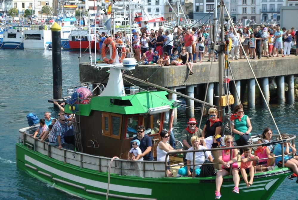 Procesión de la Virgen del Rosario en Luarca