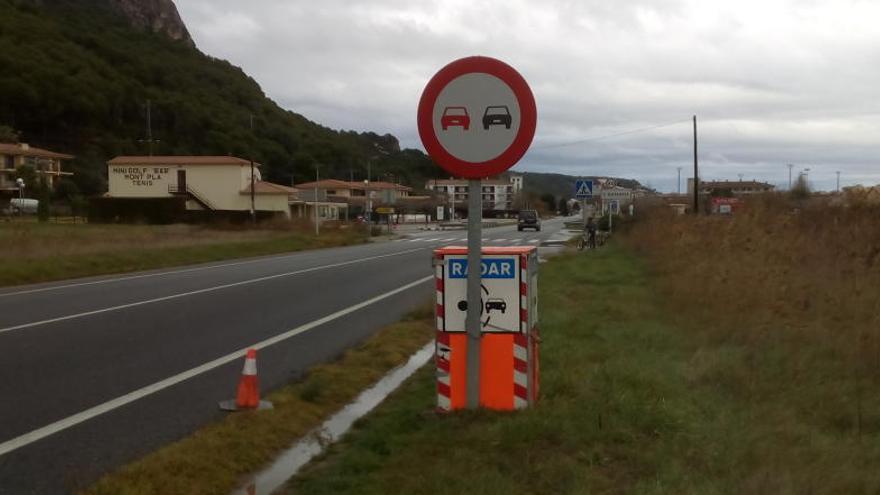 Un dels radars que s&#039;instal·laran a les carreteres gironines.