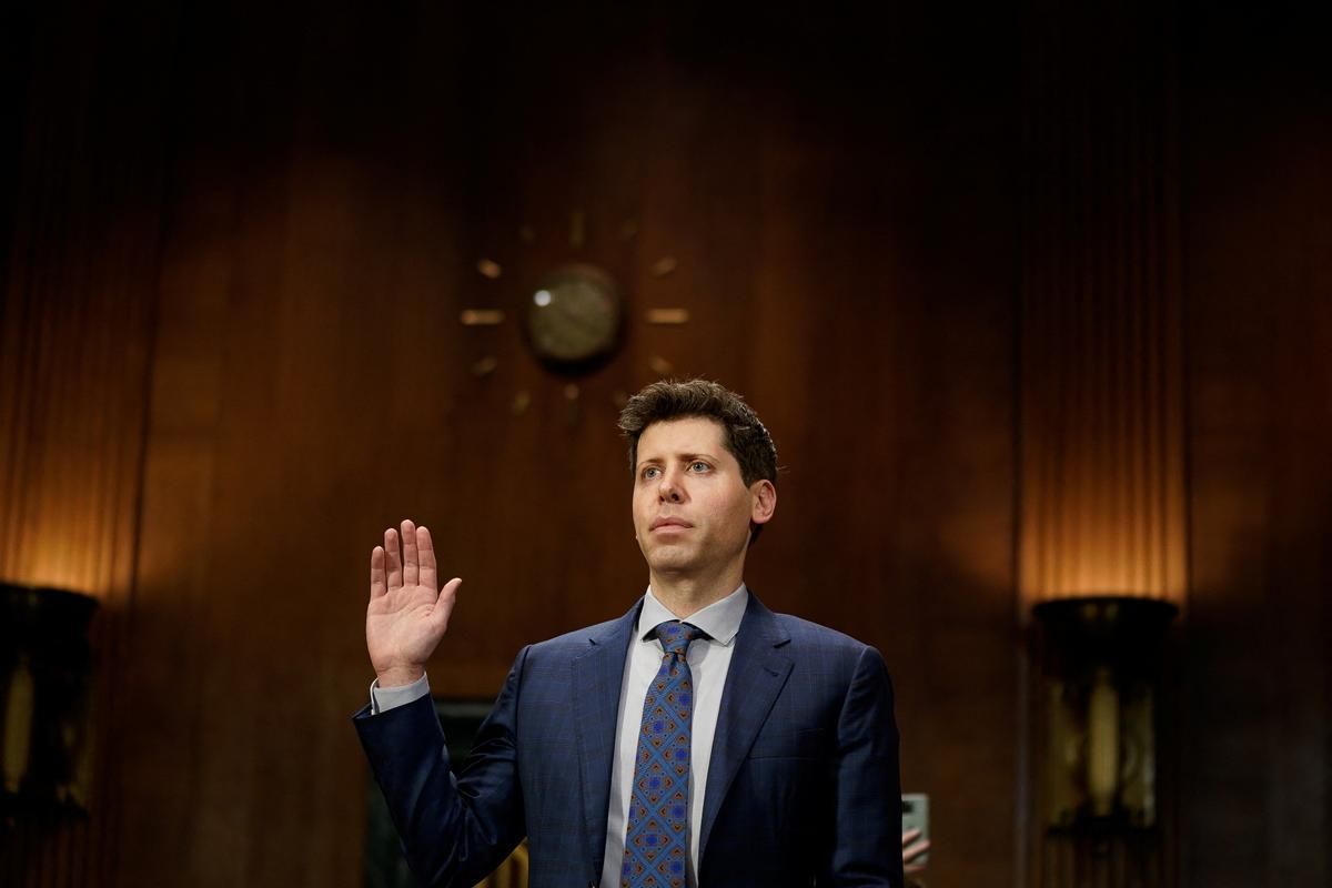 El director ejecutivo de OpenAI, Sam Altman, comparece ante el Congreso de EEUU.