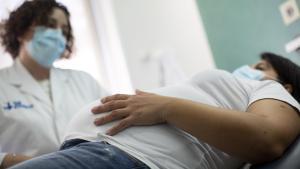 Maternitat i càncer de mama: fins a un 60% de les pacients estan preocupades per la seva fertilitat