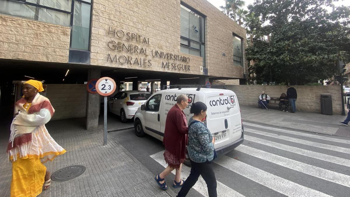 Exterior del Morales Meseguer de Murcia.