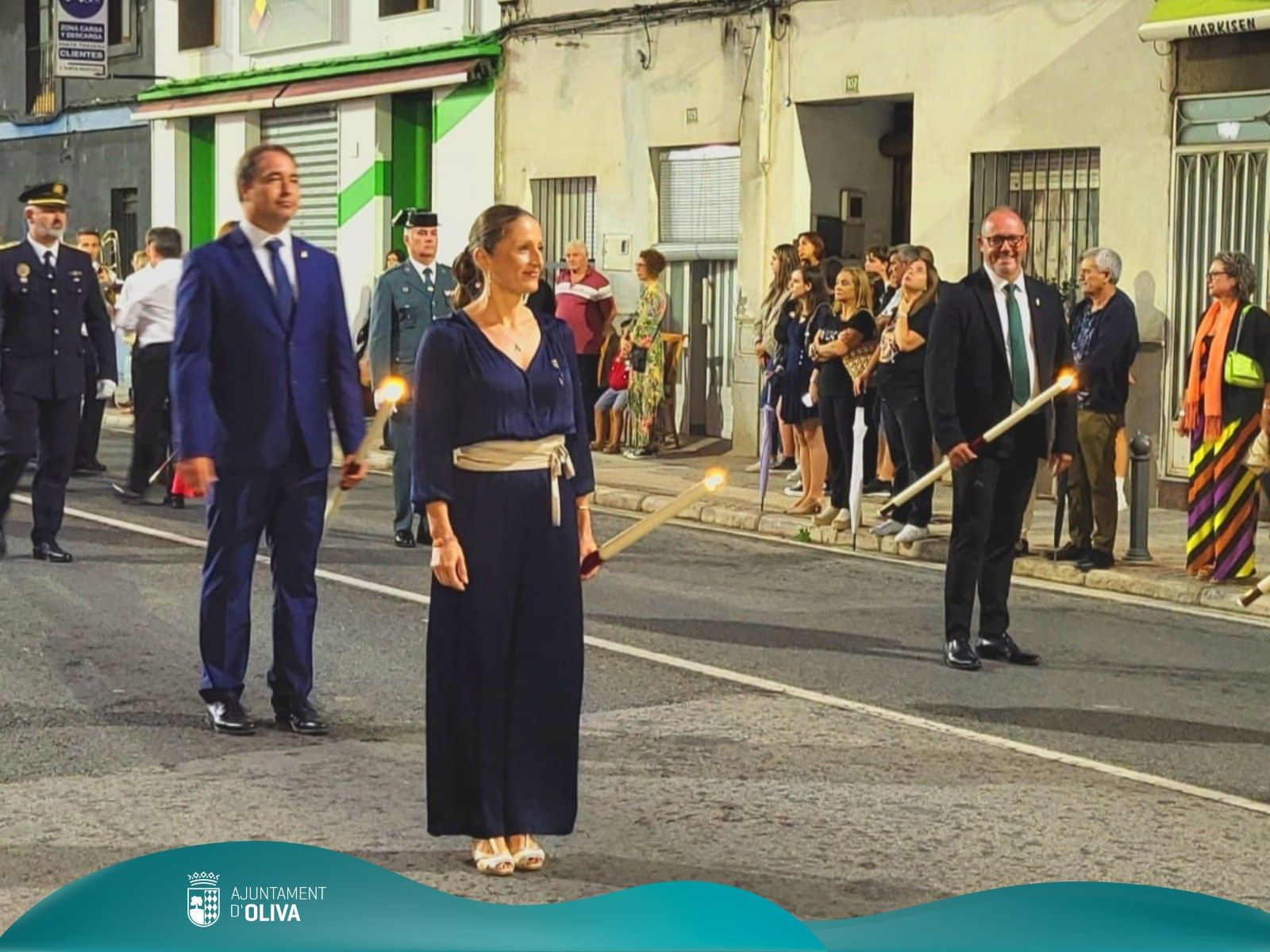 La lluvia respeta la procesión de Sant Francesc en Oliva