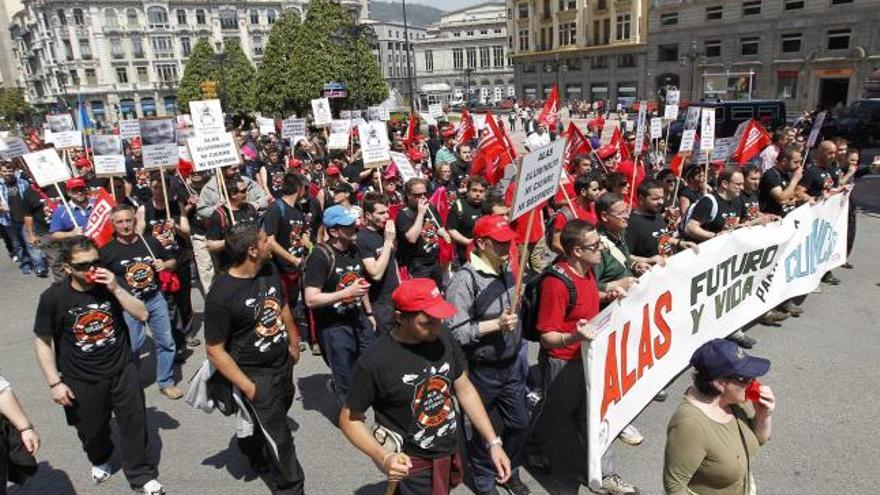 Una protesta de trabajadores de Alas Aluminium, la primavera pasada, en Oviedo.