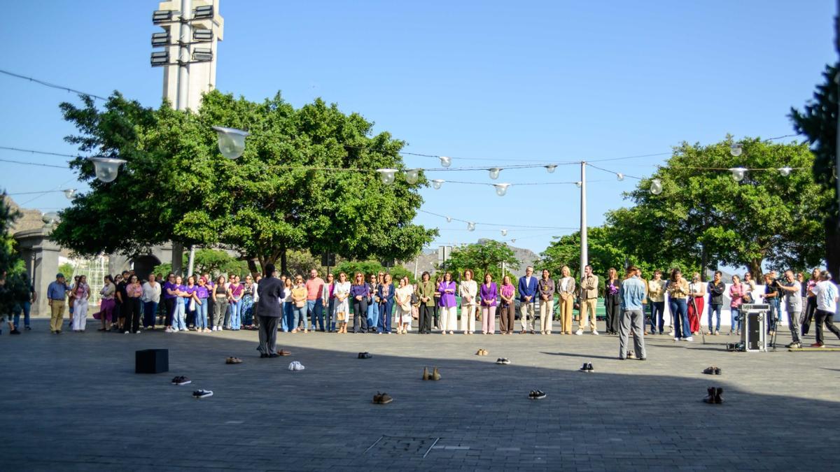 El Cabildo conmemora el 25N con la lectura de un manifiesto, reafirmando su repulsa contra las violencias de género