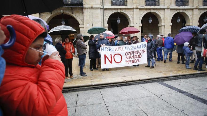 Una pasada concentración para pedir la reducción de la contaminación.