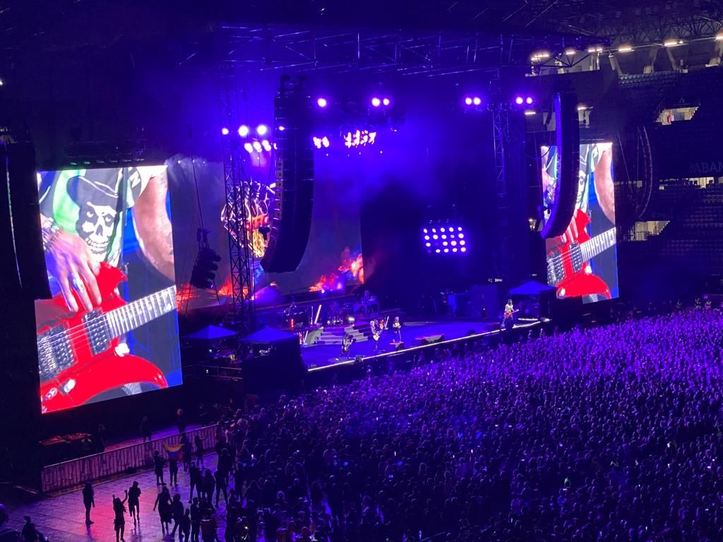 Balaídos, hasta la bandera en el concierto de Guns N' Roses.