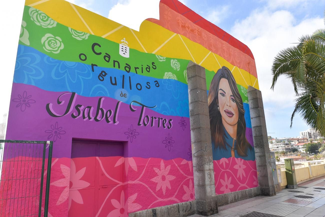 Mural homenaje a Isabel Torres