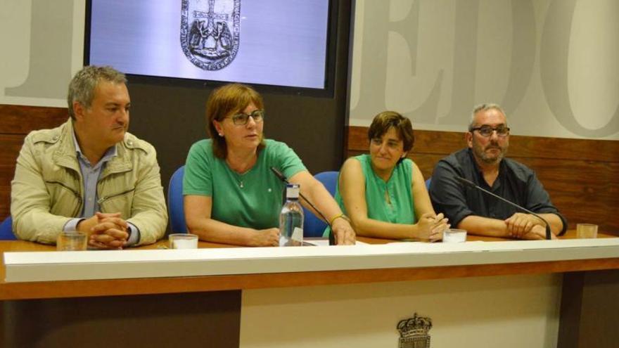 De izquierda a derecha, Fermin Bravo, Pilar Varela, Ana Rivas y Jesús Vicente.