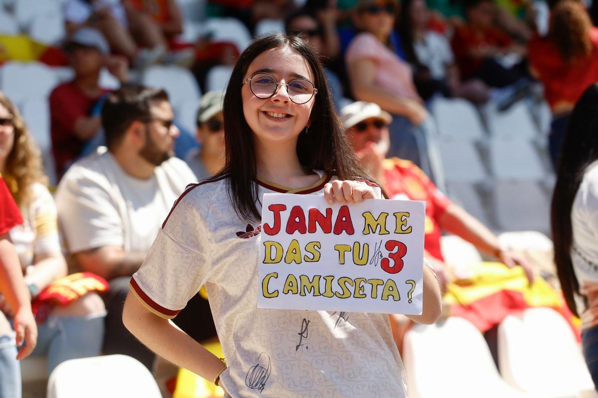 La afición de Córdoba, con la selección española