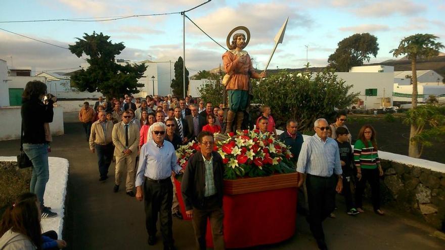 Uga saca en procesión a San Isidro Labrador