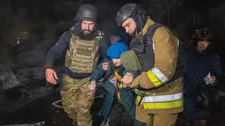 Un ataque ruso en Járkov deja heridos y daños en infraestructuras de energía y transporte