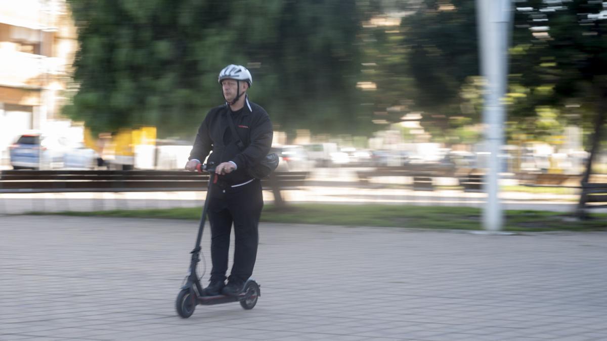 Vídeo: Todos los patinetes de más de 25 kilos deben registrarse y tener ya seguro obligatorio