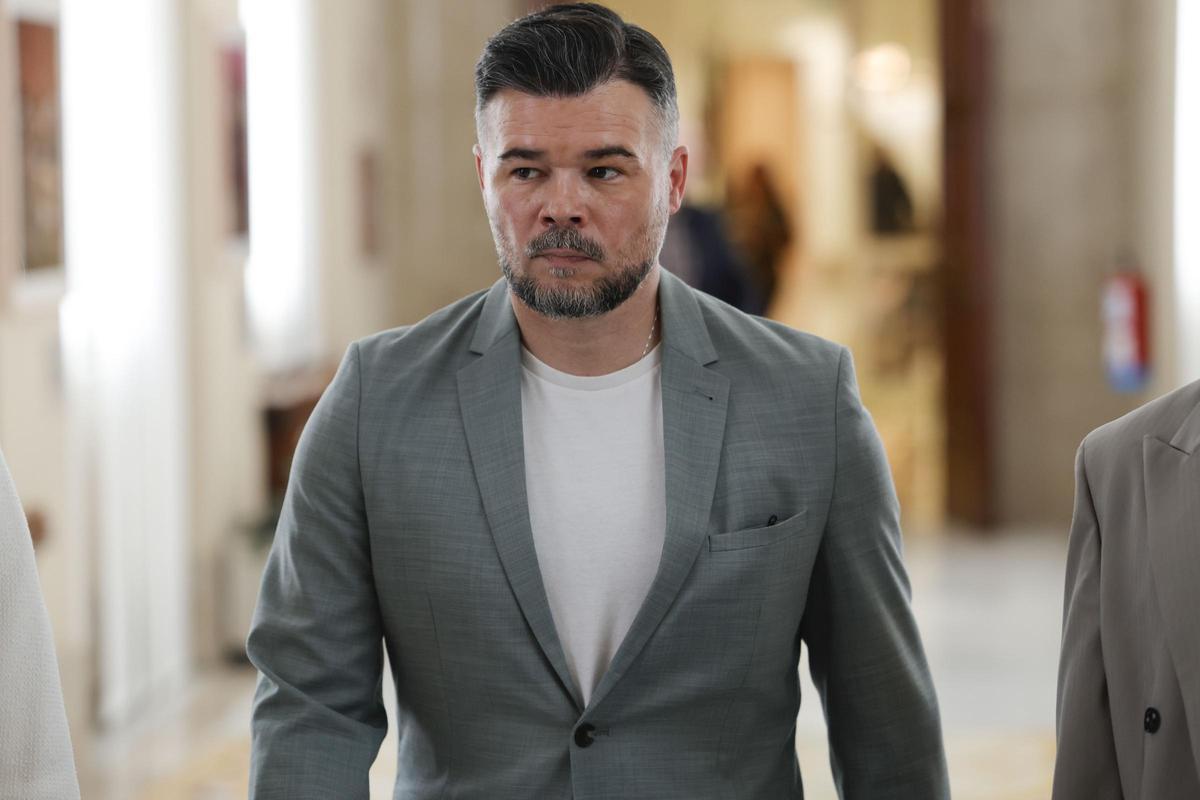 Els socis de Govern rebaixen el seu suport a Zapatero després de conèixer la interlocutòria d’imputació: «No pinta bé», «és una merda»
