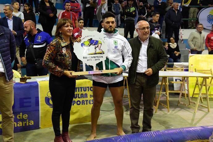 DEPORTES. VECINDARIO.SANTA LUCIA.   Luchada. Final de la Copa Cabildo Insular entre los equipos del Estrella CL y el CL Agüimes.  | 30/03/2019 | Fotógrafo: Juan Carlos Castro